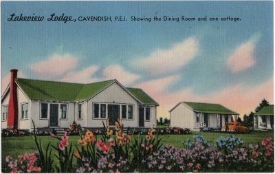 , Lakeview Lodge, Cavendish, P.E.I. Showing the Dining Room and one cottage. (1607), PEI Postcards