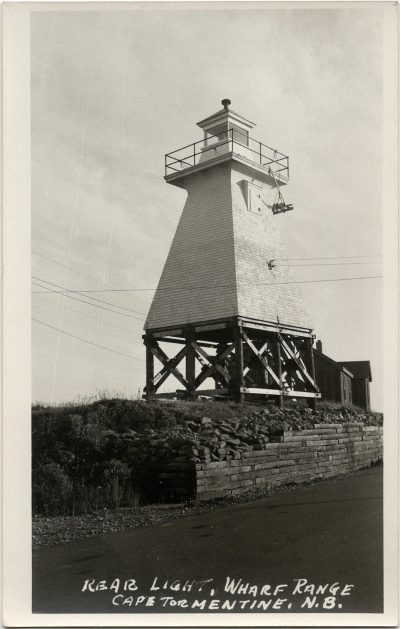 , Rear Light, Wharf Range, Cape Tormentine, N.B. (2243), PEI Postcards
